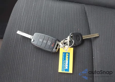 2014 Kia Sorento Lx z USA, uszkodzony, nr VIN 5XYKT3A69EG495031